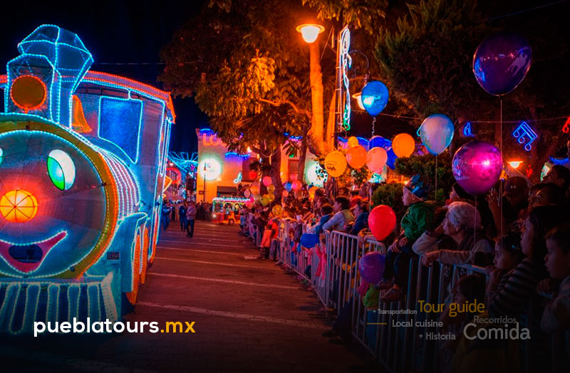 Villa Iluminada de Atlixco con desfile nocturno y tren de luces