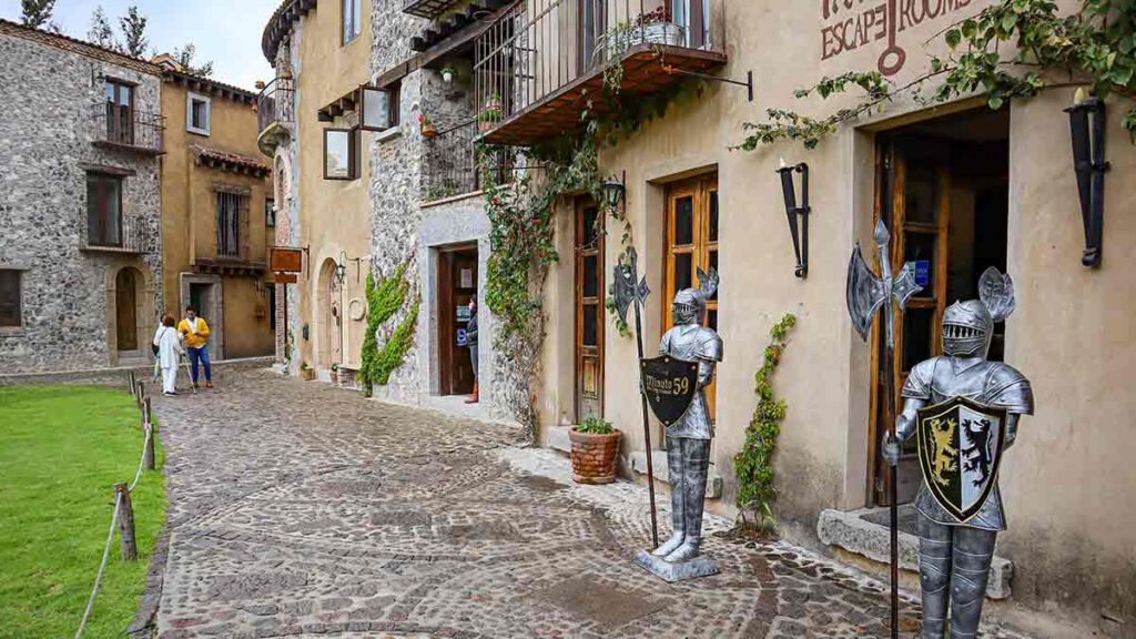 Val’Quirico — escena 2 del tour